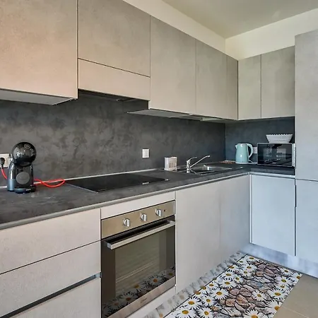 Apartment Gold